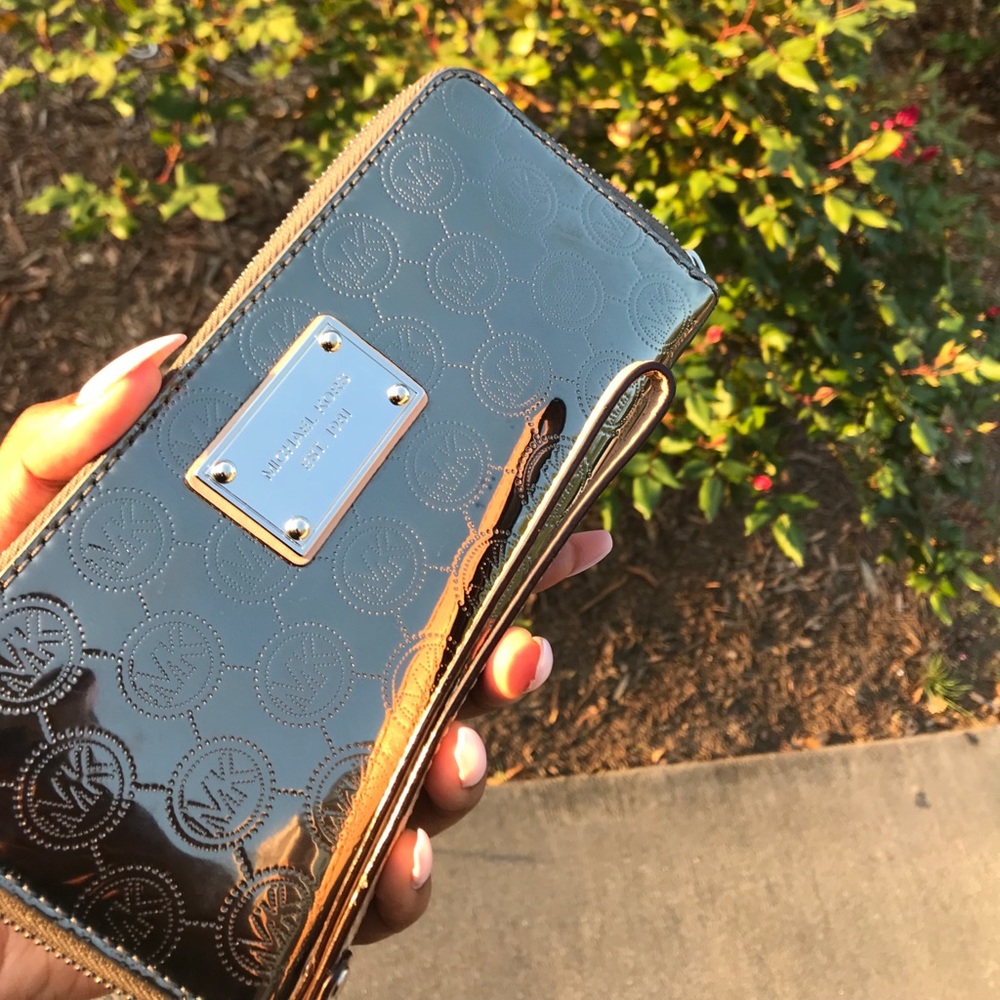 Michael Kors Wristlet